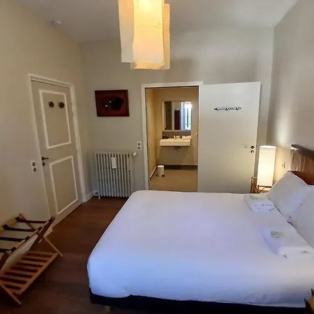 Des Indes 4*