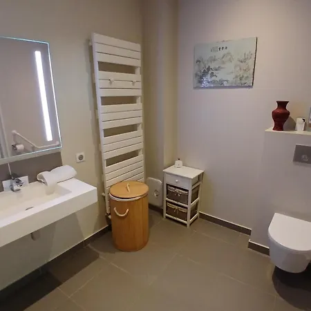Oda ve Kahvaltı Des Indes La Rochelle (Charente-Maritime)