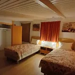 Des Indes Bed & Breakfast 4*
