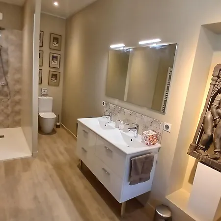 Des Indes Apartment *