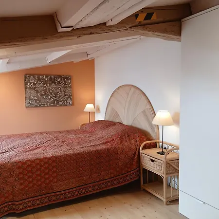 Des Indes 4*