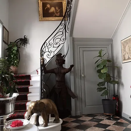 Des Indes Bed & Breakfast 4*